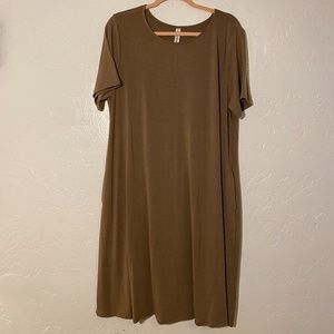 NWOT- Zenana Premium dress with pockets, size 2X.